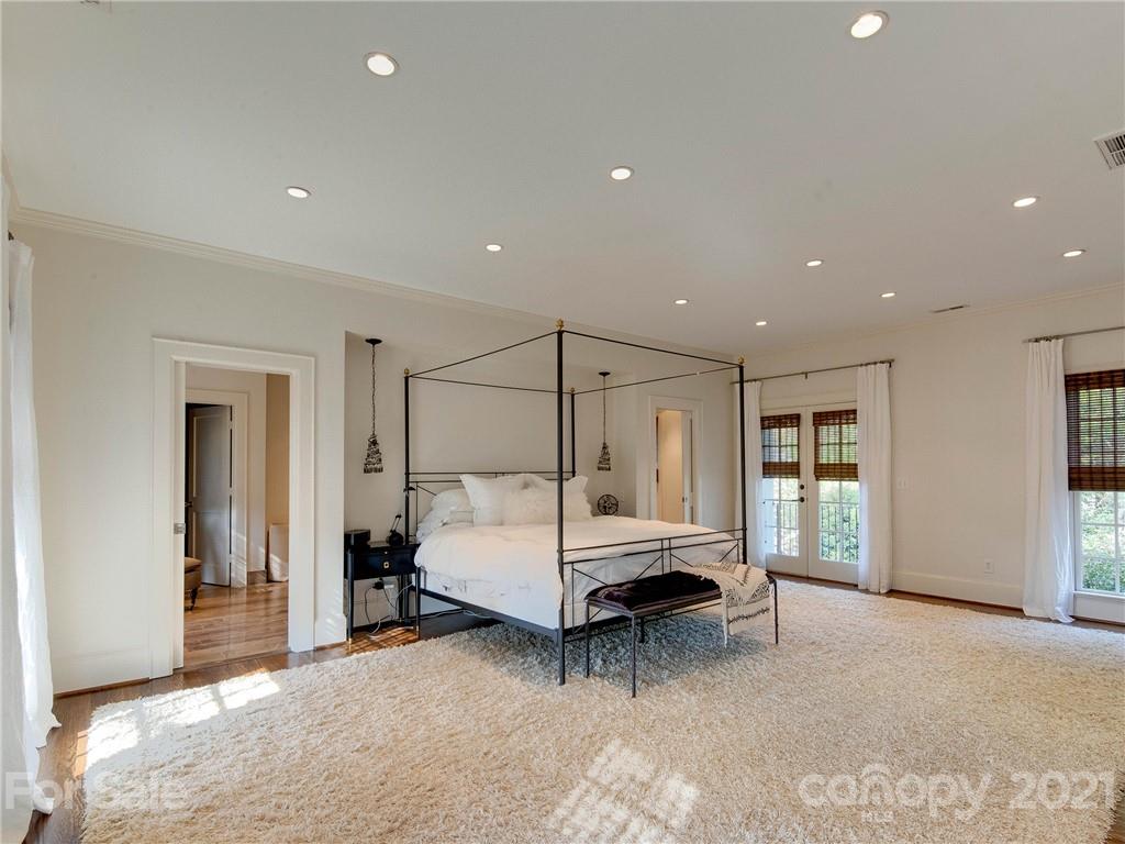 1050 Ardsley Road Charlotte, NC 28207 - Photo 22 of 48 Gallery Image 22
