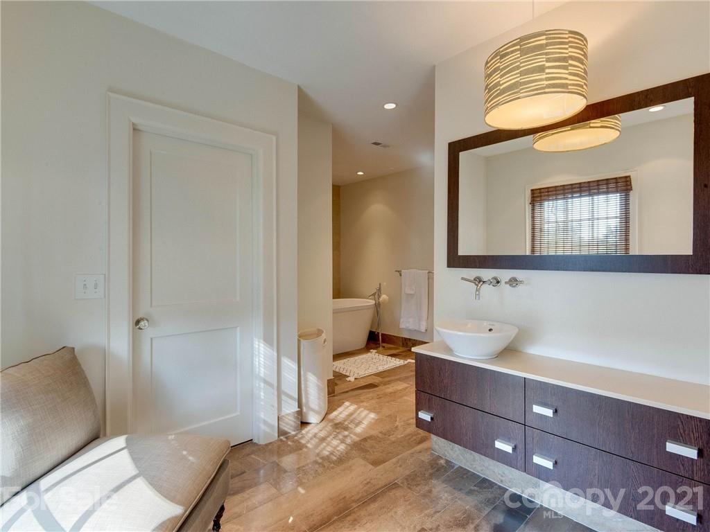 1050 Ardsley Road Charlotte, NC 28207 - Photo 26 of 48 Gallery Image 26