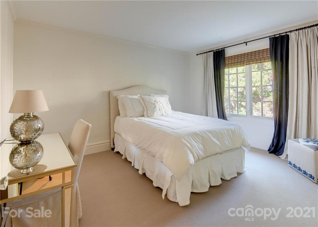 1050 Ardsley Road Charlotte, NC 28207 - Photo 29 of 48 Gallery Image 29