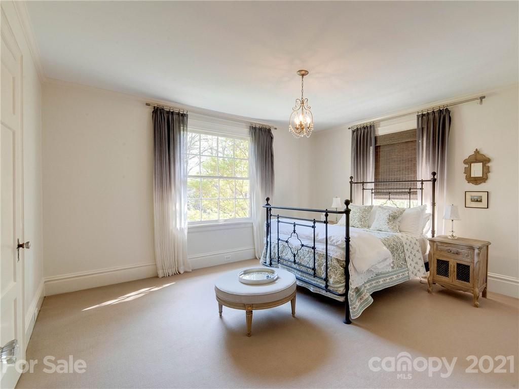 1050 Ardsley Road Charlotte, NC 28207 - Photo 33 of 48 Gallery Image 33