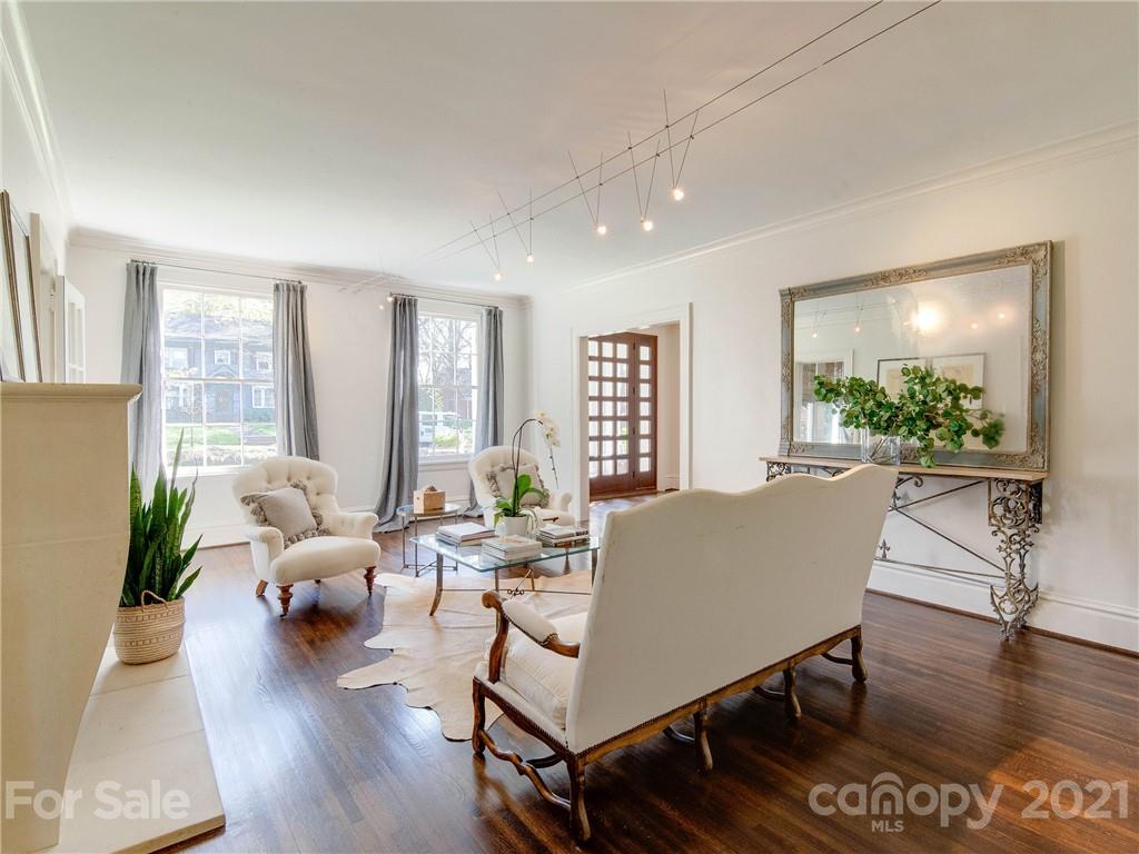 1050 Ardsley Road Charlotte, NC 28207 - Photo 6 of 48 Gallery Image 6
