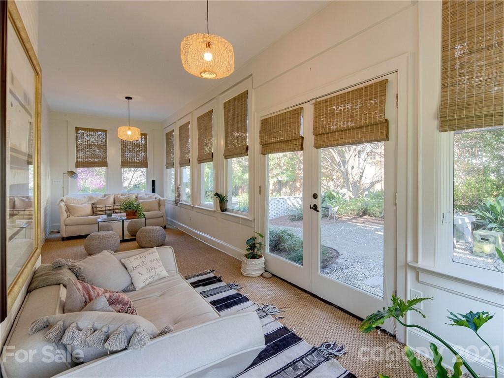 1050 Ardsley Road Charlotte, NC 28207 - Photo 7 of 48 Gallery Image 7