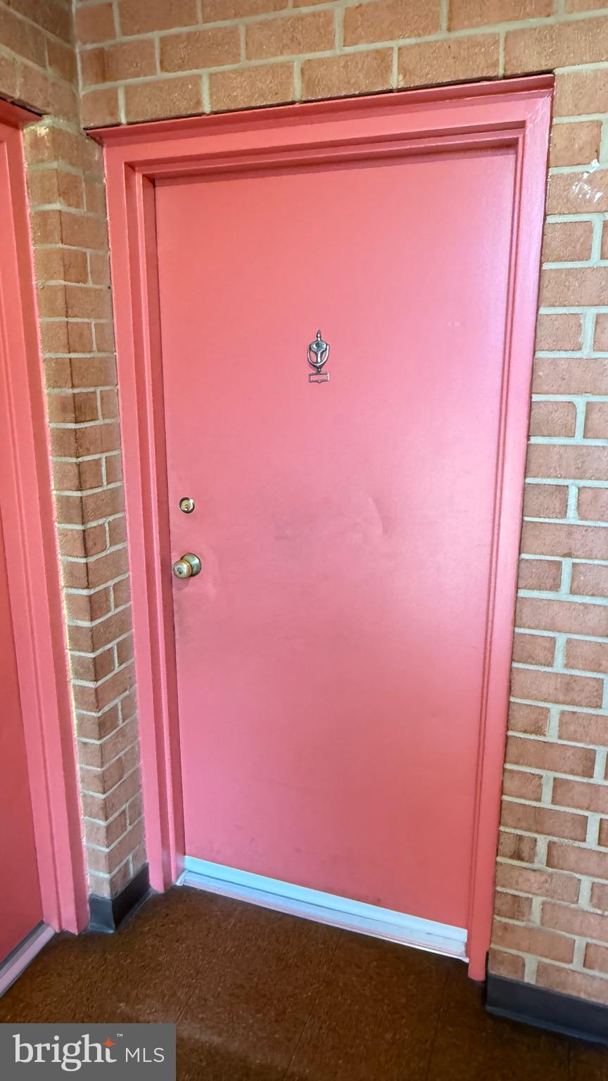 3400 25th Street South, Unit 27 Arlington, VA 22206 - Photo 3 of 23 a view of entryway