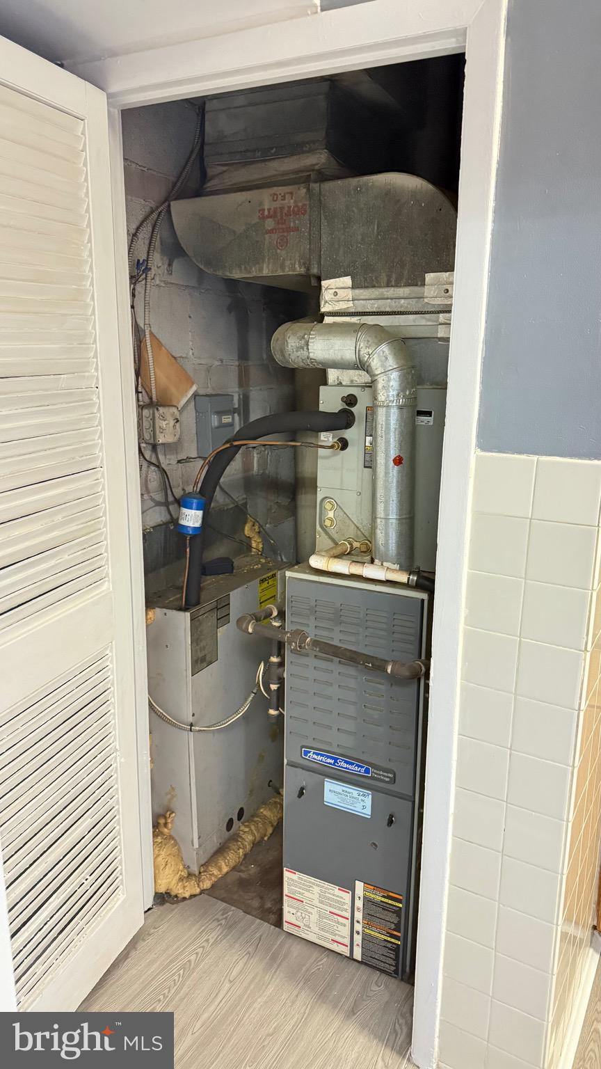 3400 25th Street South, Unit 27 Arlington, VA 22206 - Photo 8 of 23 a view of water heater room