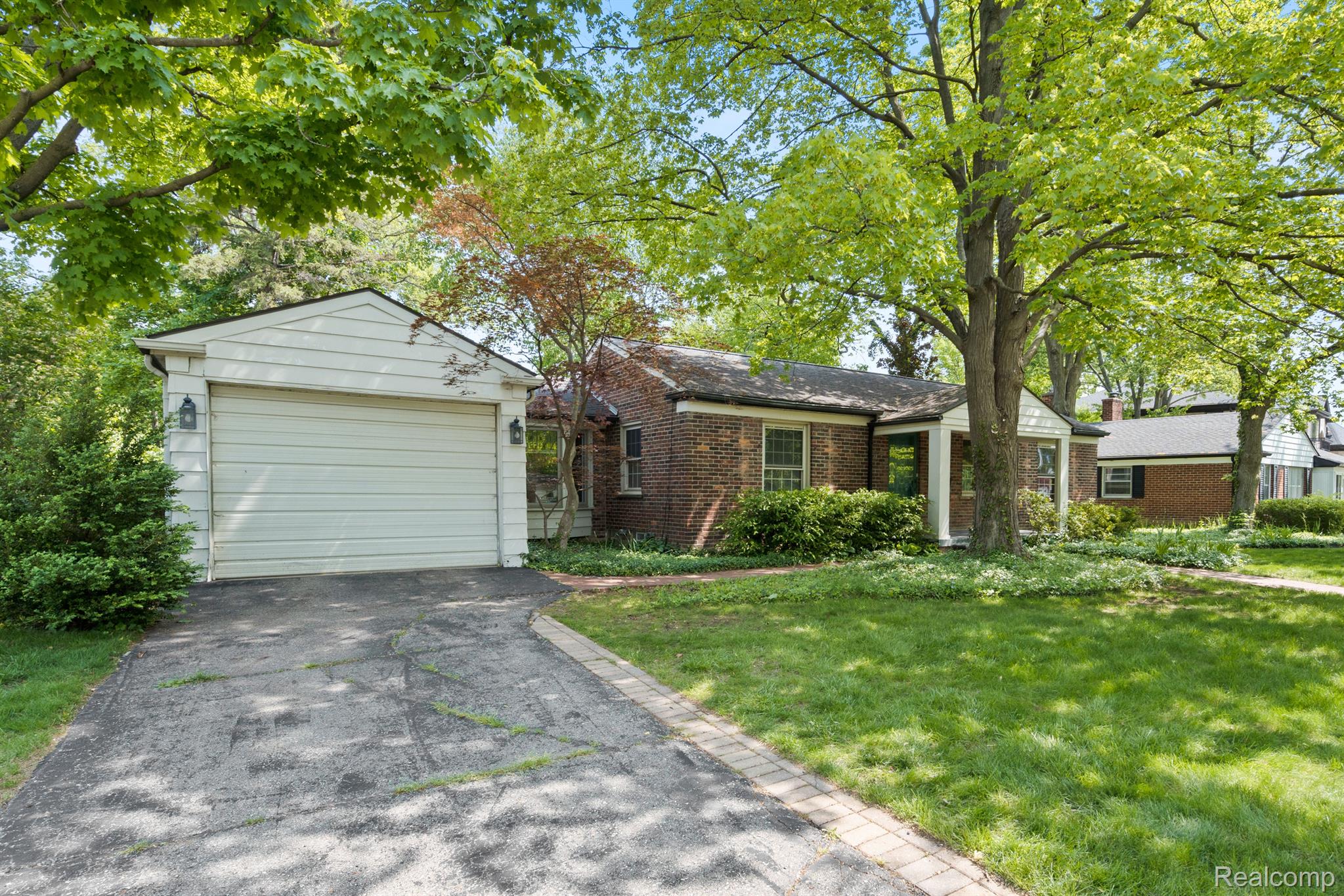 1845 Pembroke Road Birmingham, MI 48009 - Photo 2 of 29 Gallery Image 2