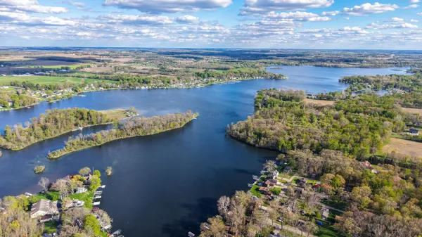 $280,000 | 257 Edgewood Drive, Quincy, MI 49082