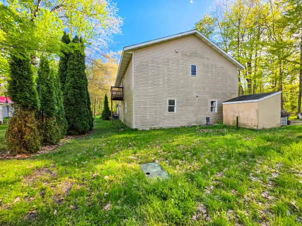 $280,000 | 257 Edgewood Drive, Quincy, MI 49082