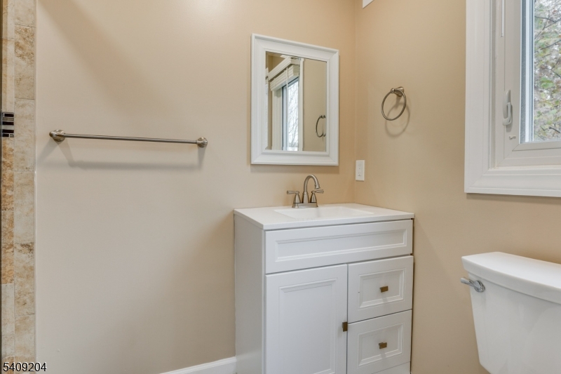 111 Patriots Road Morris Plains, NJ 07950 - Photo 12 of 39