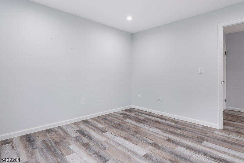 111 Patriots Road Morris Plains, NJ 07950 - Photo 17 of 39