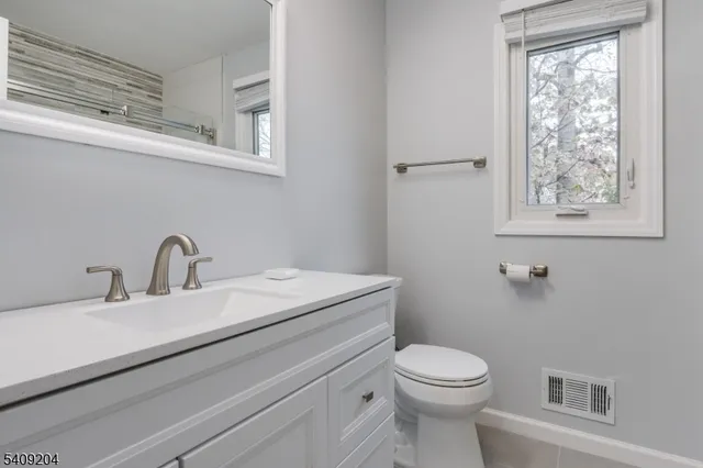 $3,990 | 111 Patriots Road, Morris Plains, NJ 07950