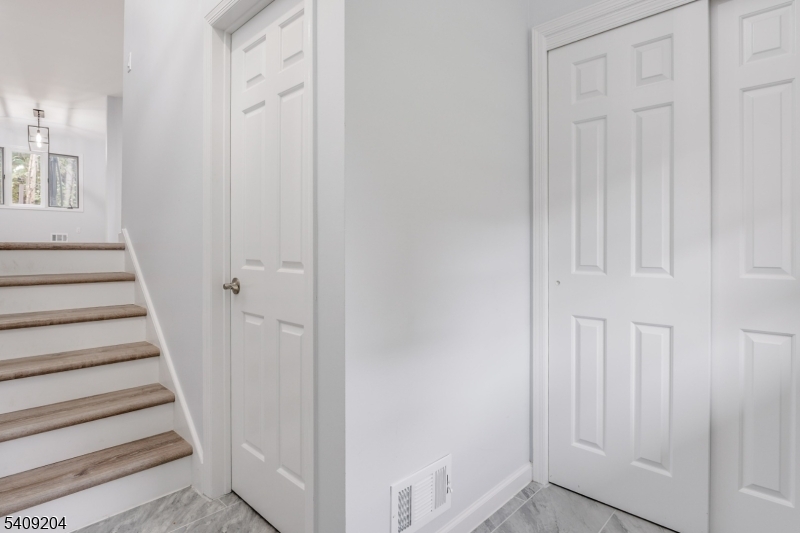 111 Patriots Road Morris Plains, NJ 07950 - Photo 3 of 39