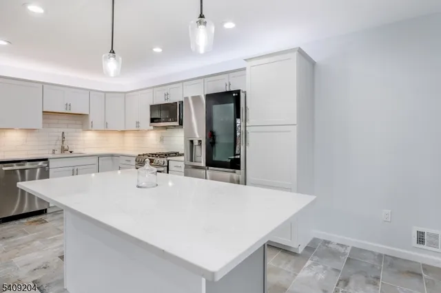 $3,990 | 111 Patriots Road, Morris Plains, NJ 07950