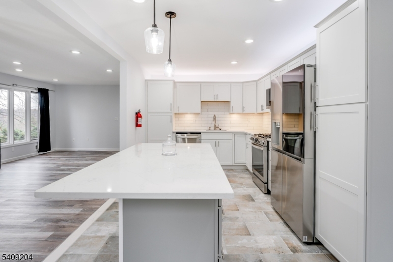 111 Patriots Road Morris Plains, NJ 07950 - Photo 6 of 39