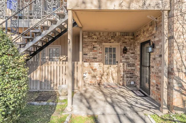 a view of a house with a outdoor space