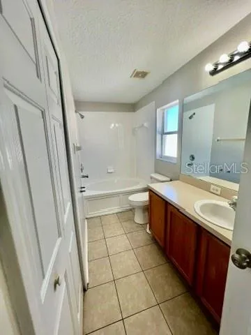 a view of empty room with window