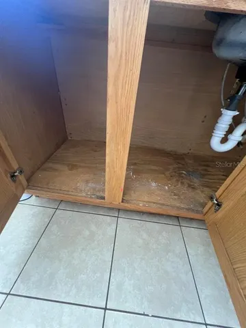 $1,945 | 7632 Merchantville Circle, Zephyrhills, FL 33540