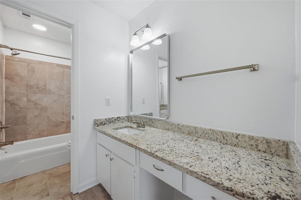 629 Chambers Street Denton, TX 76205 - Photo 10 of 17 Primary bedroom vanity area