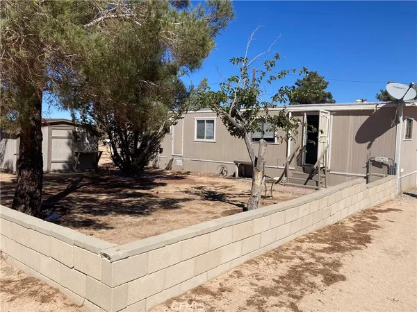 $1,400 | 6376 Coyote Road, Phelan, CA 92371