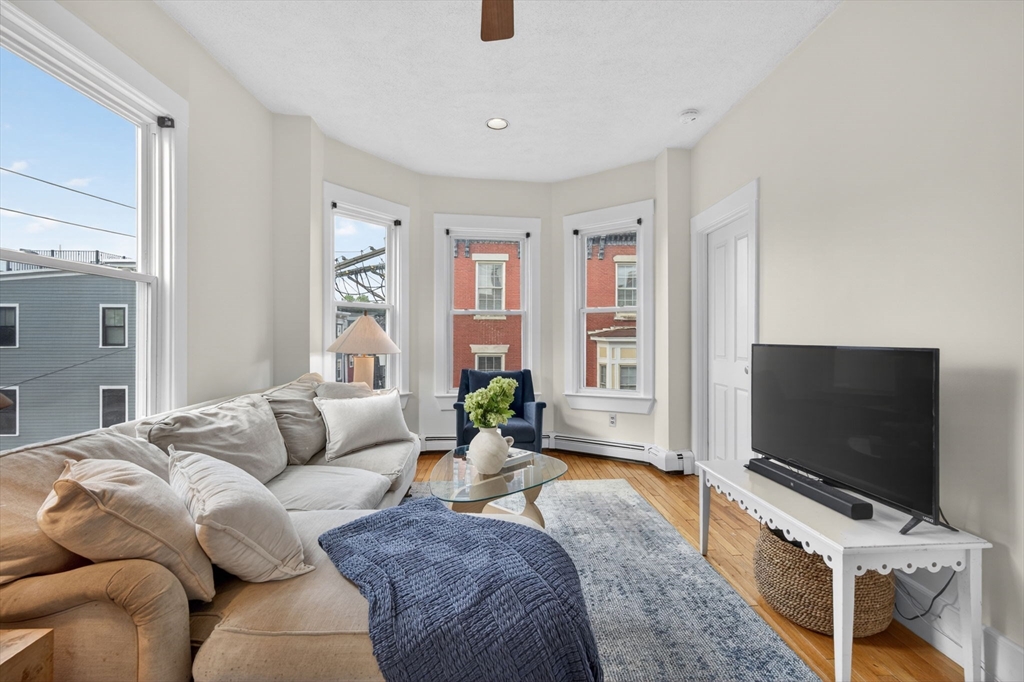 118 High Street, Unit 9 Boston, MA 02129 - Photo 4 of 22