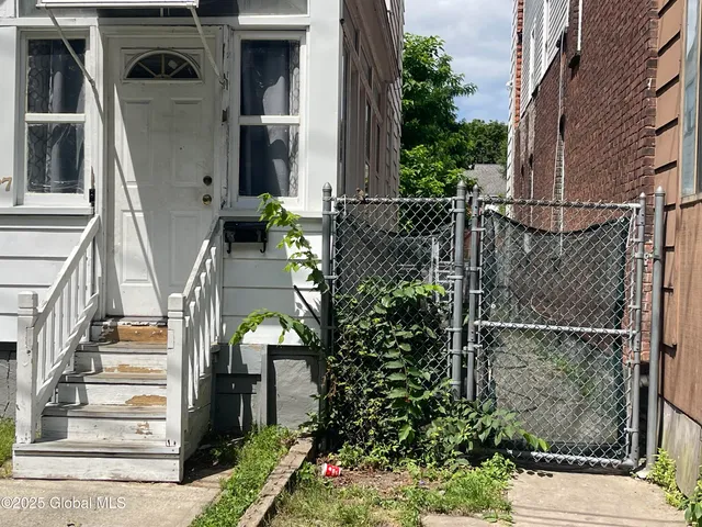 $179,000 | 857 Strong Street, Schenectady, NY 12307