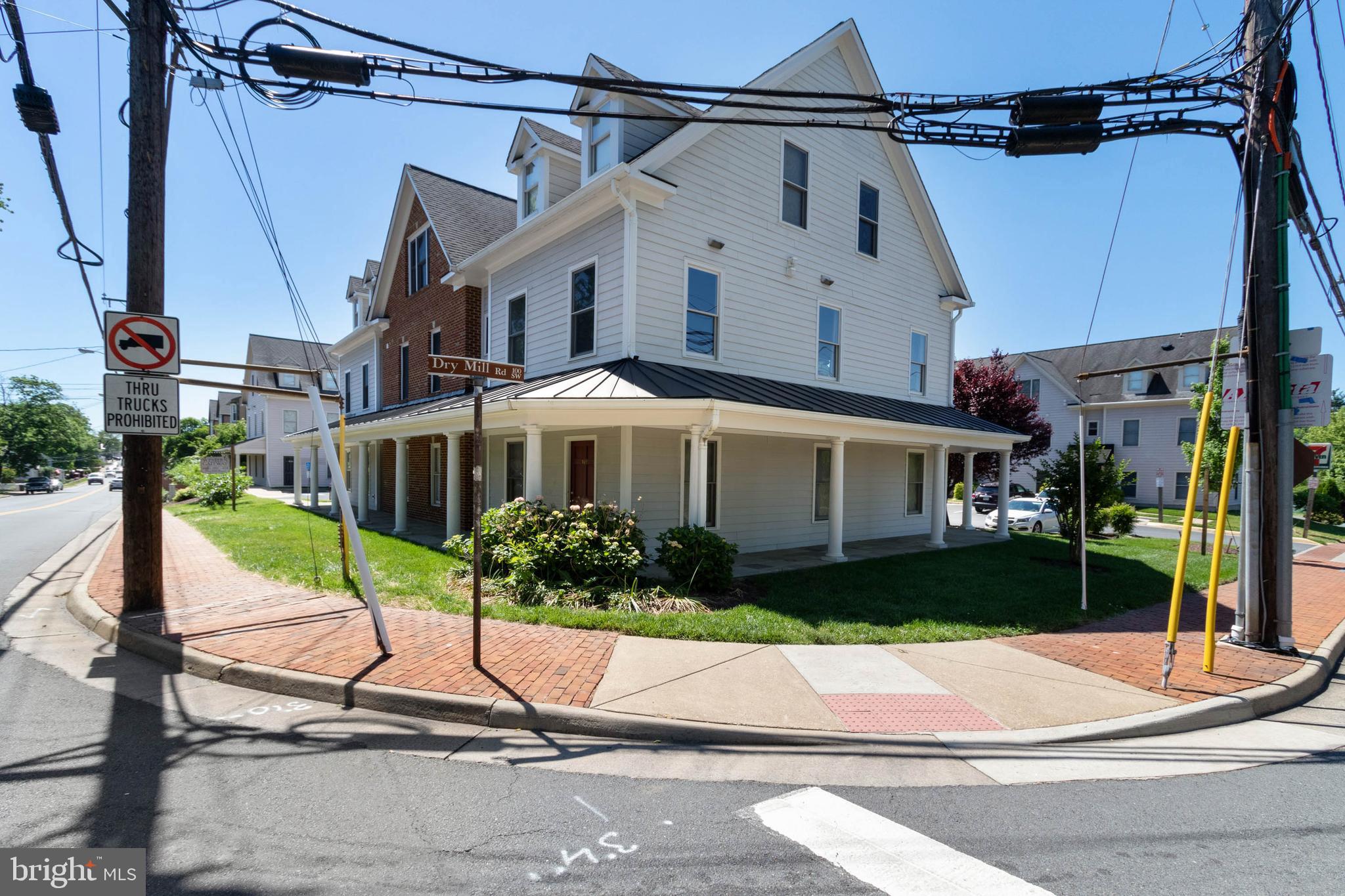 100 Dry Mill Road Southwest, Unit 202 Leesburg, VA 20175 - Photo 3 of 18 Gallery Image 3