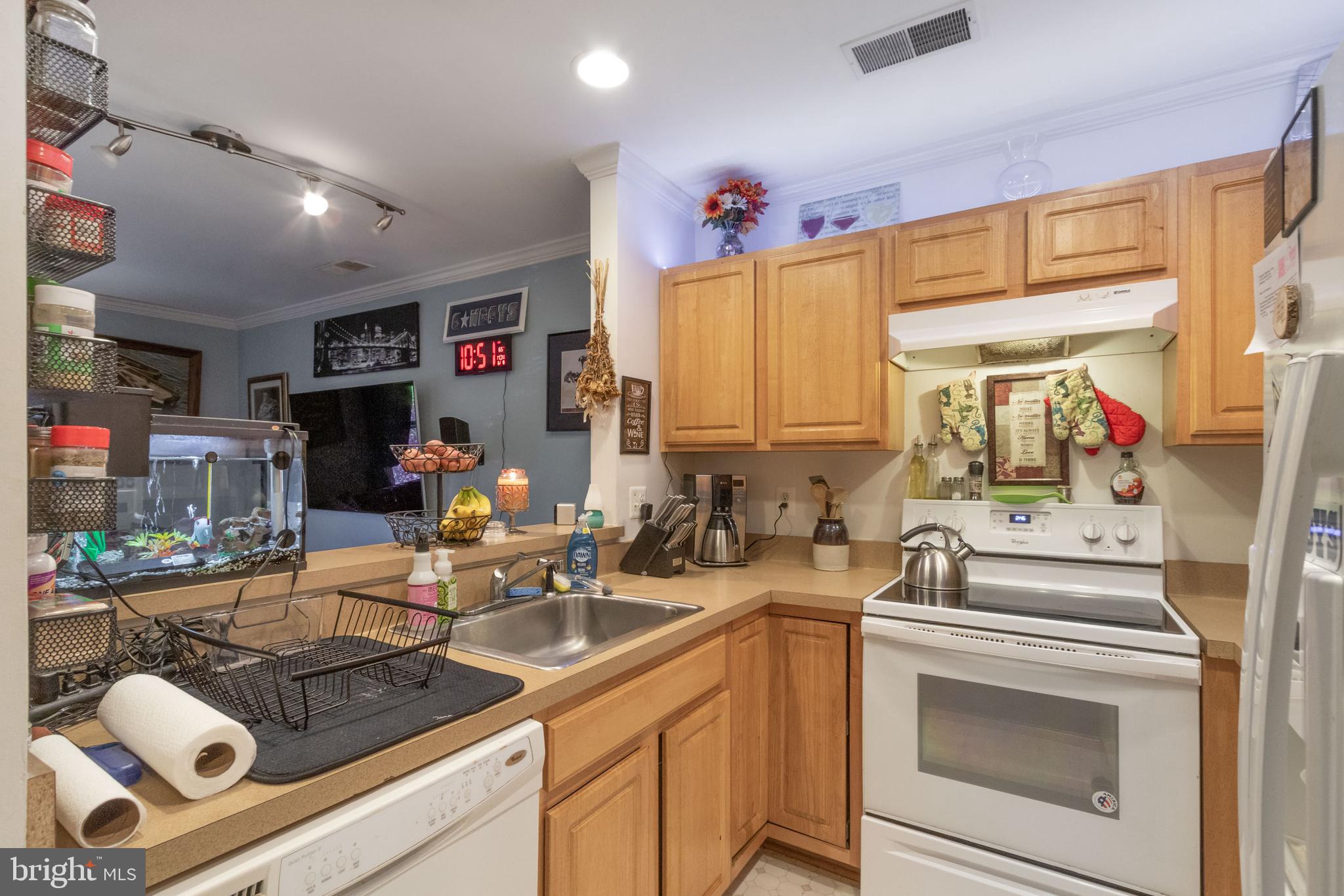 100 Dry Mill Road Southwest, Unit 202 Leesburg, VA 20175 - Photo 7 of 18 Gallery Image 7