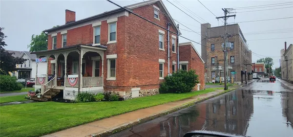 $299,000 | 198 Center Street, Canandaigua City, NY 14424