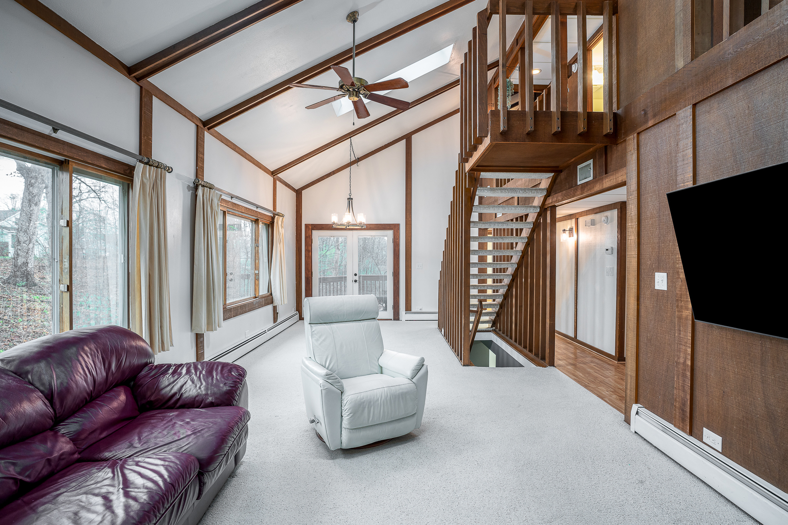 5302 32nd Avenue Moline, IL 61265 - Photo 7 of 30 a living room with furniture