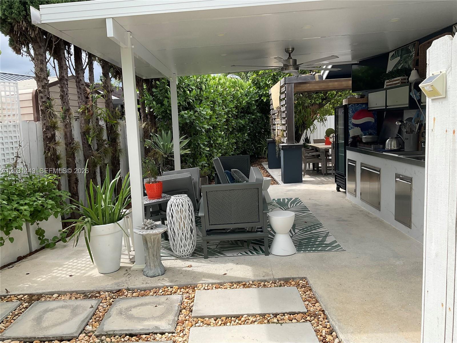14573 Southwest 98th Terrace Miami, FL 33186 - Photo 22 of 23