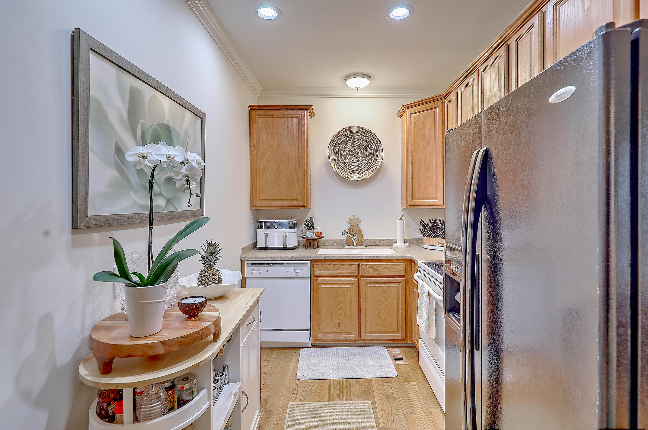 118 Congress Street, Unit F Charleston, SC 29403 - Photo 13 of 38 Kitchen