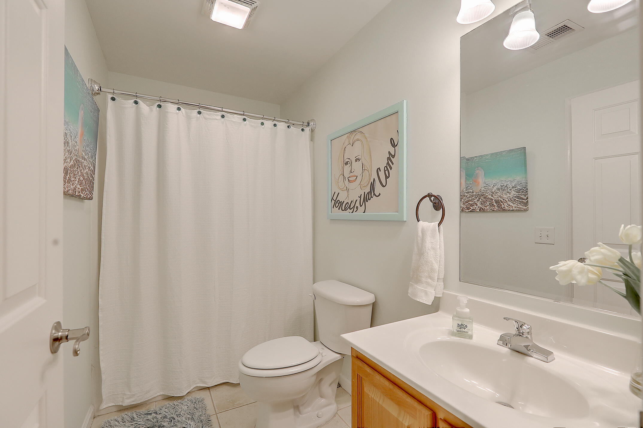 118 Congress Street, Unit F Charleston, SC 29403 - Photo 20 of 38 Hall Bath