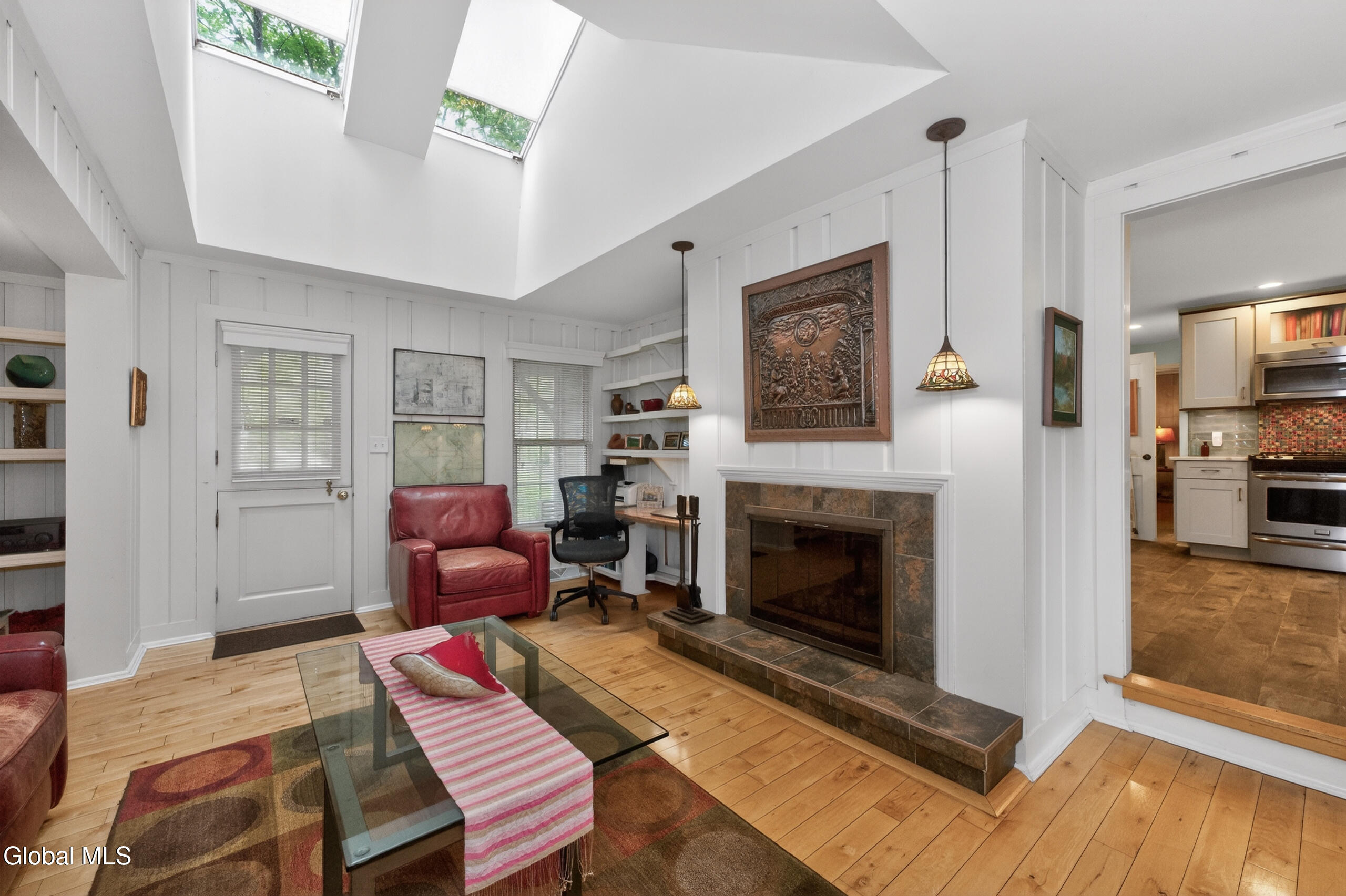 36 Carriage Road Bethlehem, NY 12054 - Photo 25 of 49 5 Familyroom 4