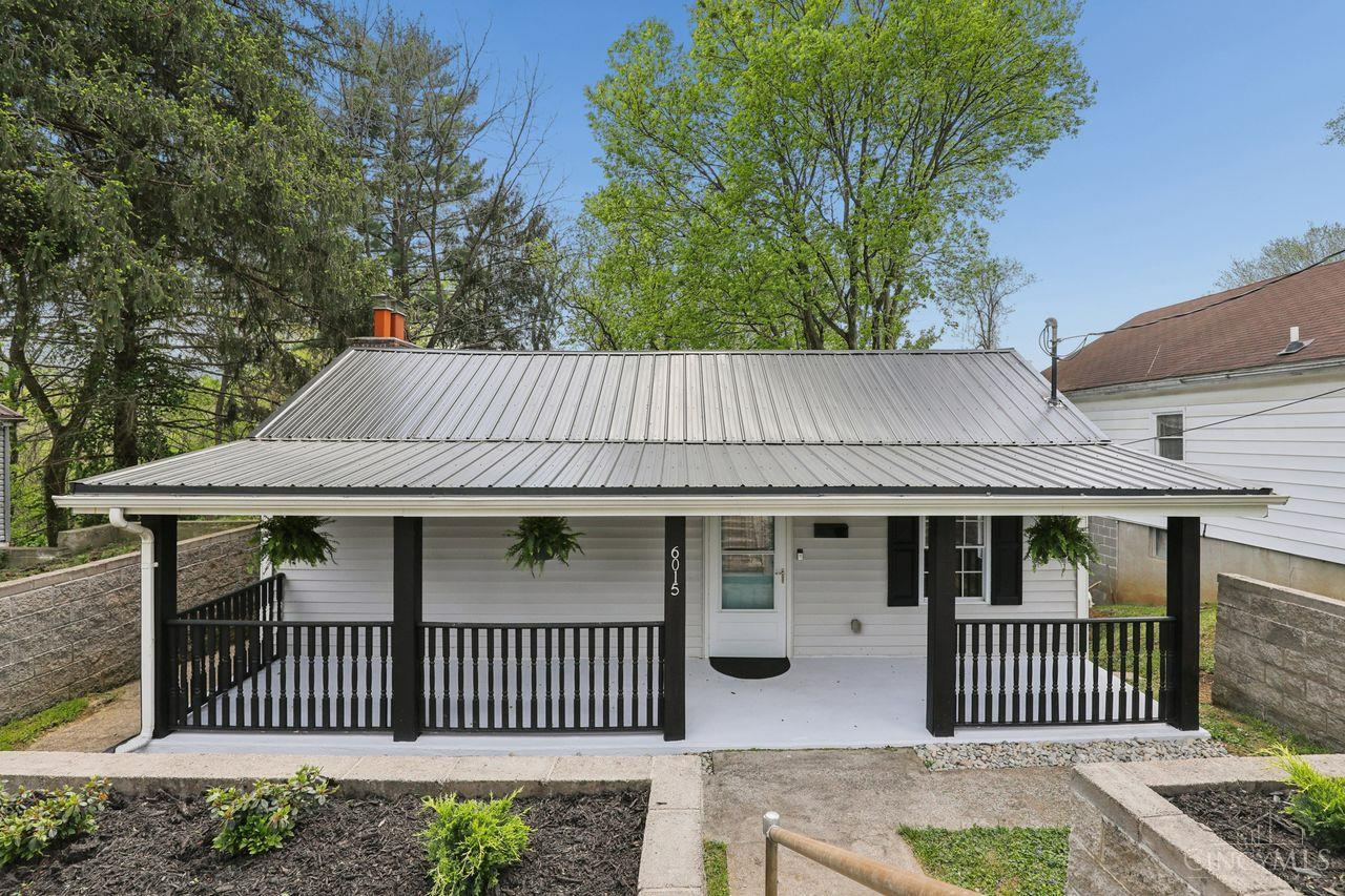6015 Eleanor Street Cincinnati, OH 45227 - Photo 1 of 36