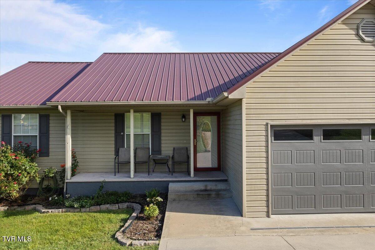 103 Sunflower Loop Seymour, TN 37865 - Photo 2 of 60 02-IMG_1199