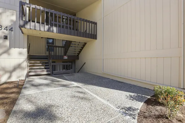 $259,000 | 844 West Cliff Drive, Unit 307, Spokane, WA 99204