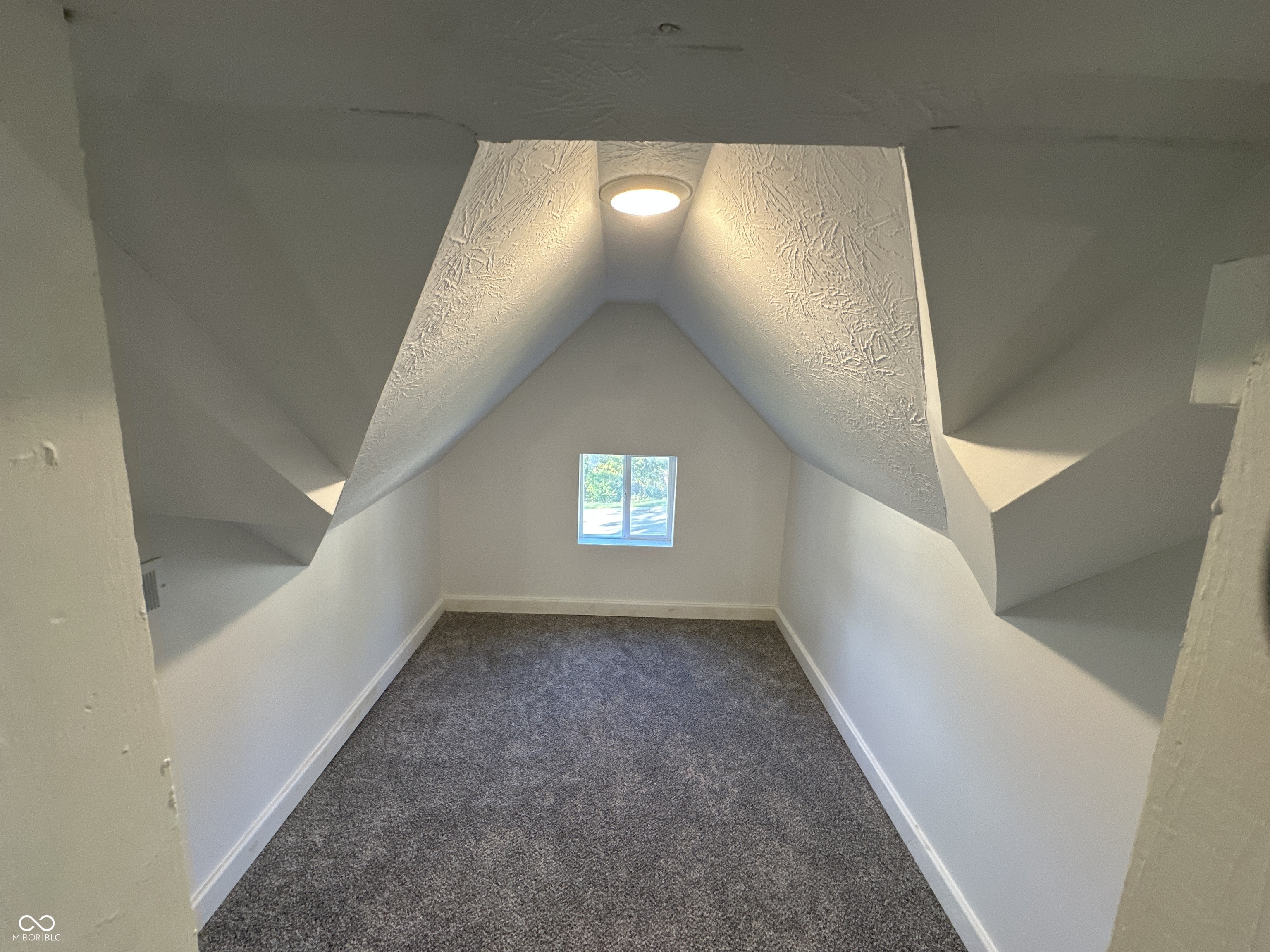 1521 Indiana Avenue Columbus, IN 47201 - Photo 23 of 35