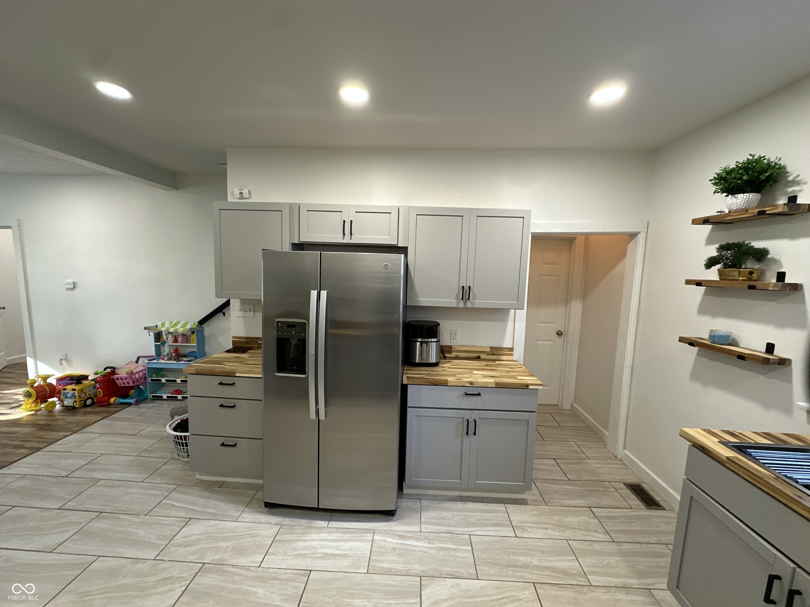 1521 Indiana Avenue Columbus, IN 47201 - Photo 10 of 35
