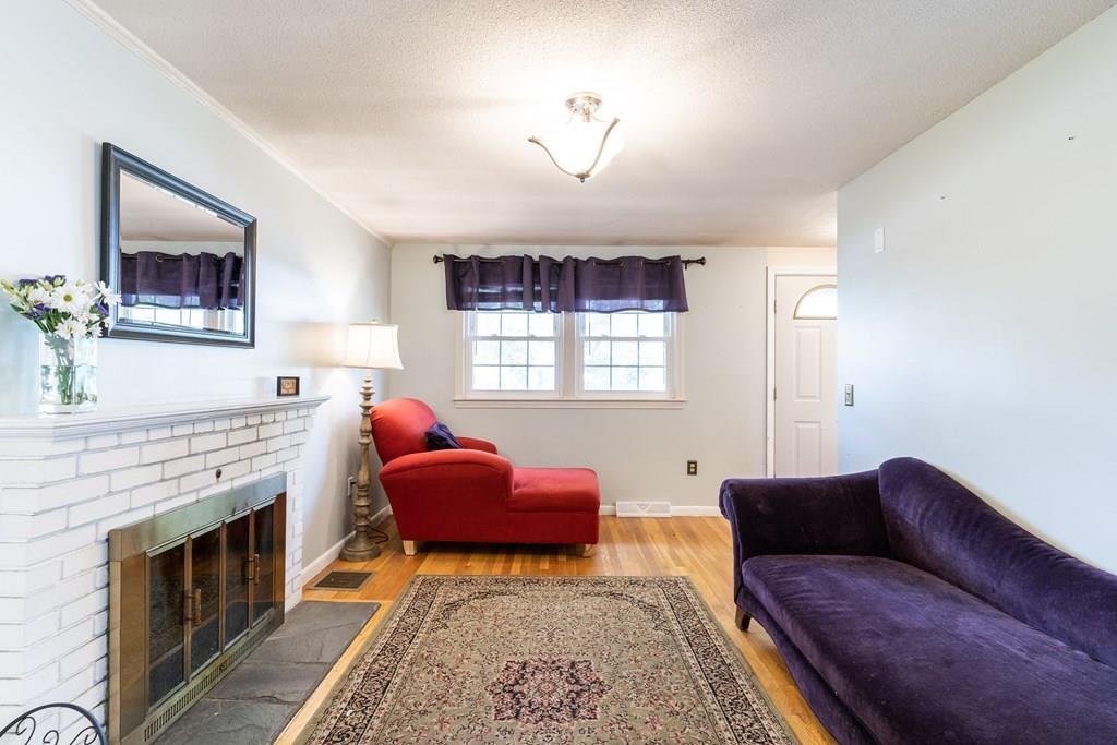 23 Westgate Road Framingham, MA 01701 - Photo 8 of 22 Gallery Image 8