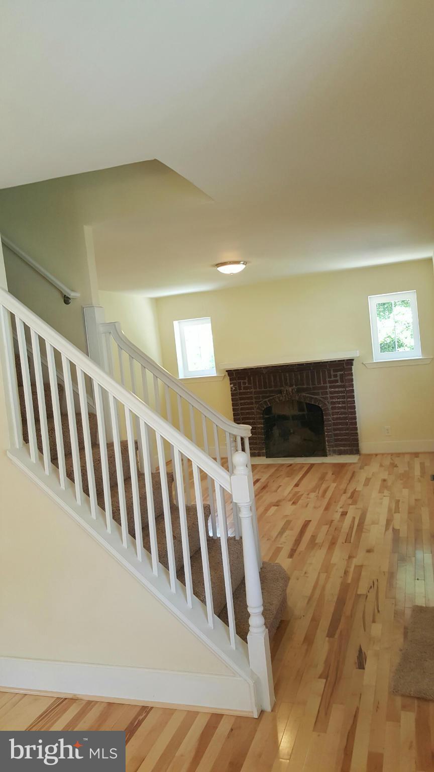 5705 Landover Road Hyattsville, MD 20784 - Photo 10 of 14 Living Room
