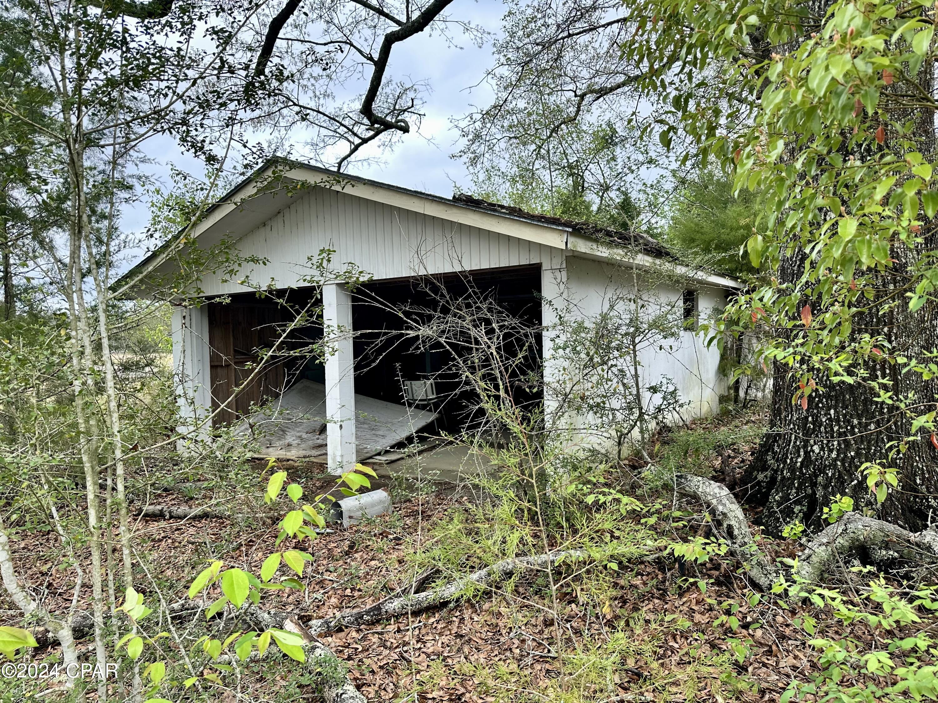 948 Jamie Drive Chipley, FL 32428 - Photo 2 of 12