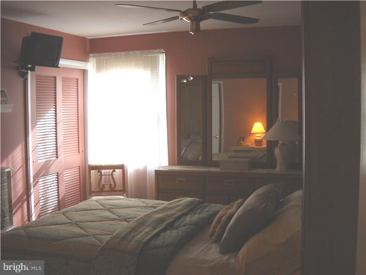 157 Ashbrook Road Cherry Hill, NJ 08034 - Photo 13 of 25