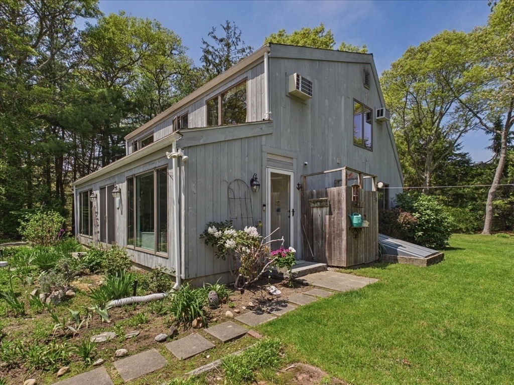 621 Locustfield Road Falmouth, MA 02536 - Photo 7 of 41