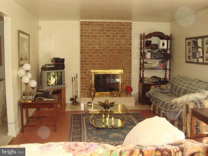 2925 Merrymans Mill Road Phoenix, MD 21131 - Photo 3 of 12 Family Room