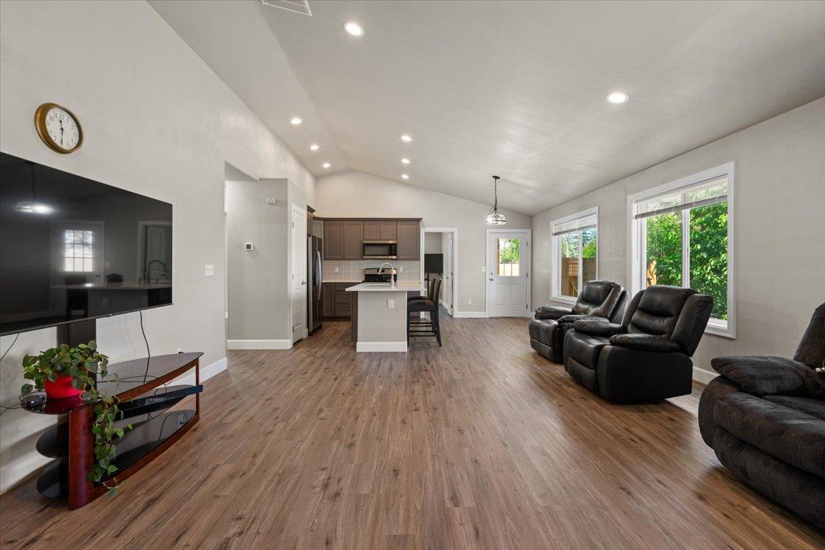 418 South Chronicle Road Spokane Valley, WA 99212 - Photo 8 of 29