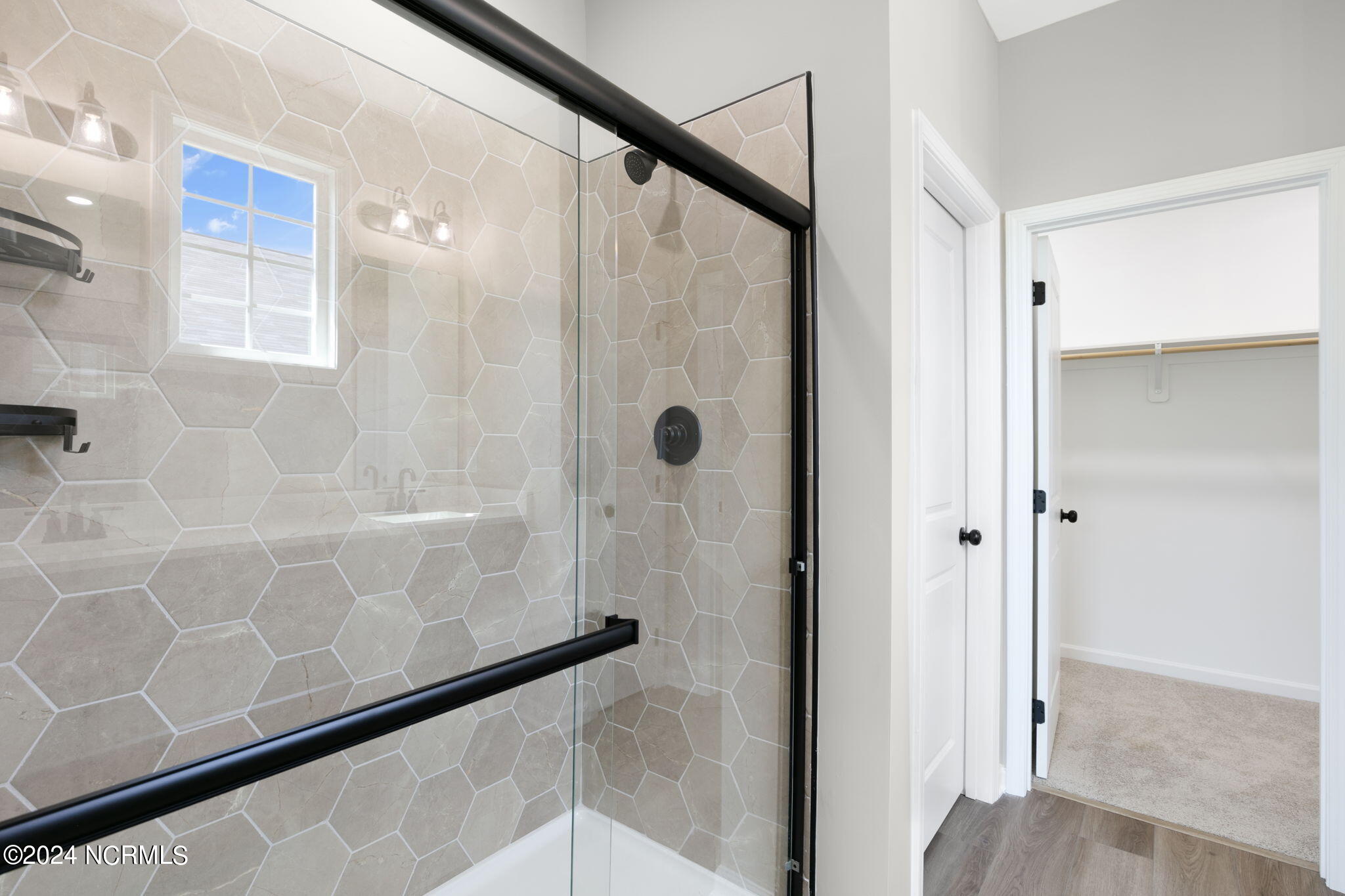 3561 Jetstream Drive Wilson, NC 27896 - Photo 21 of 37 Master Shower