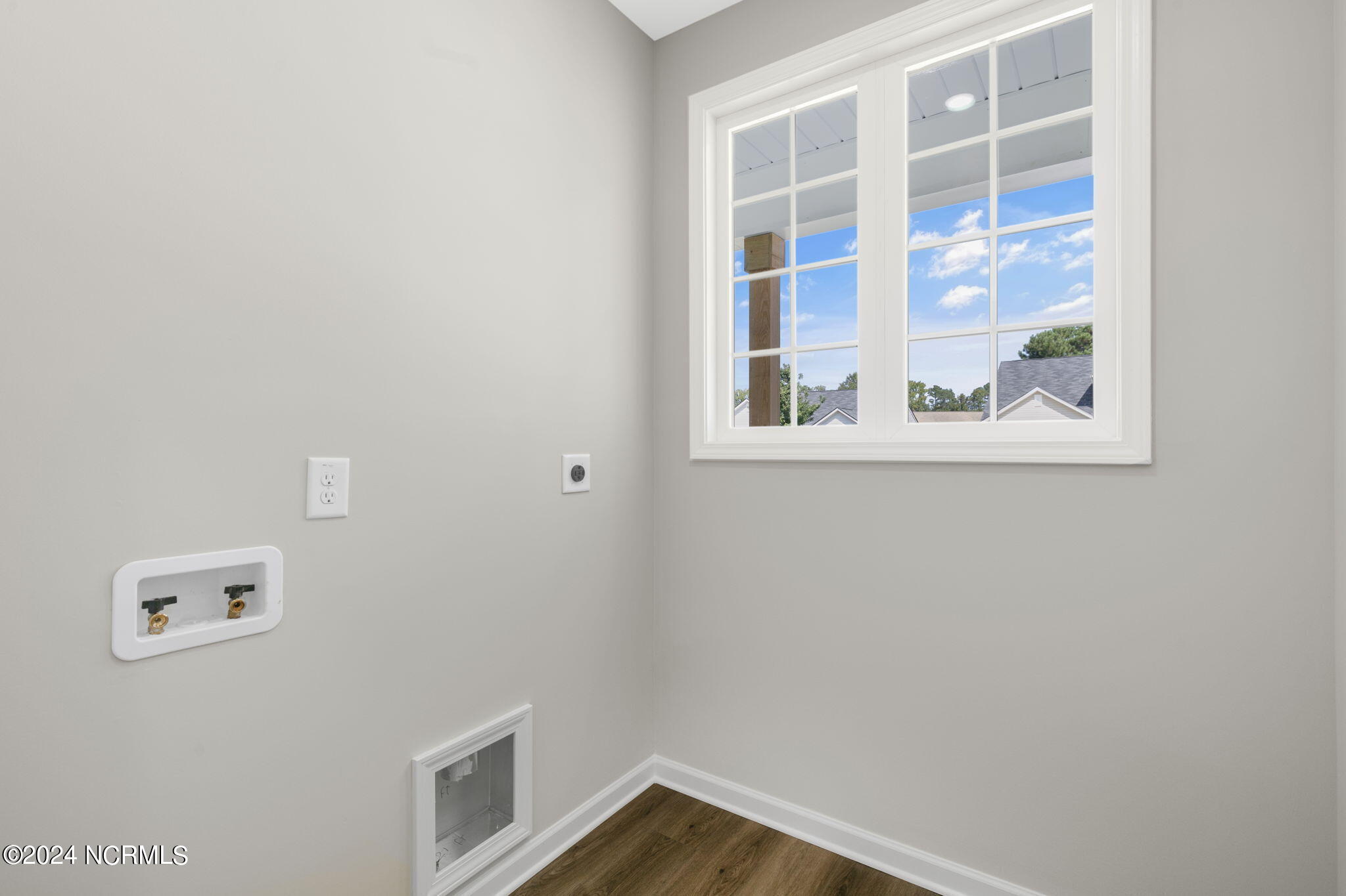 3561 Jetstream Drive Wilson, NC 27896 - Photo 29 of 37 Laundry Room