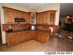 2008 Old Ivy Drive Springfield, IL 62711 - Photo 3 of 12 Gallery Image 3