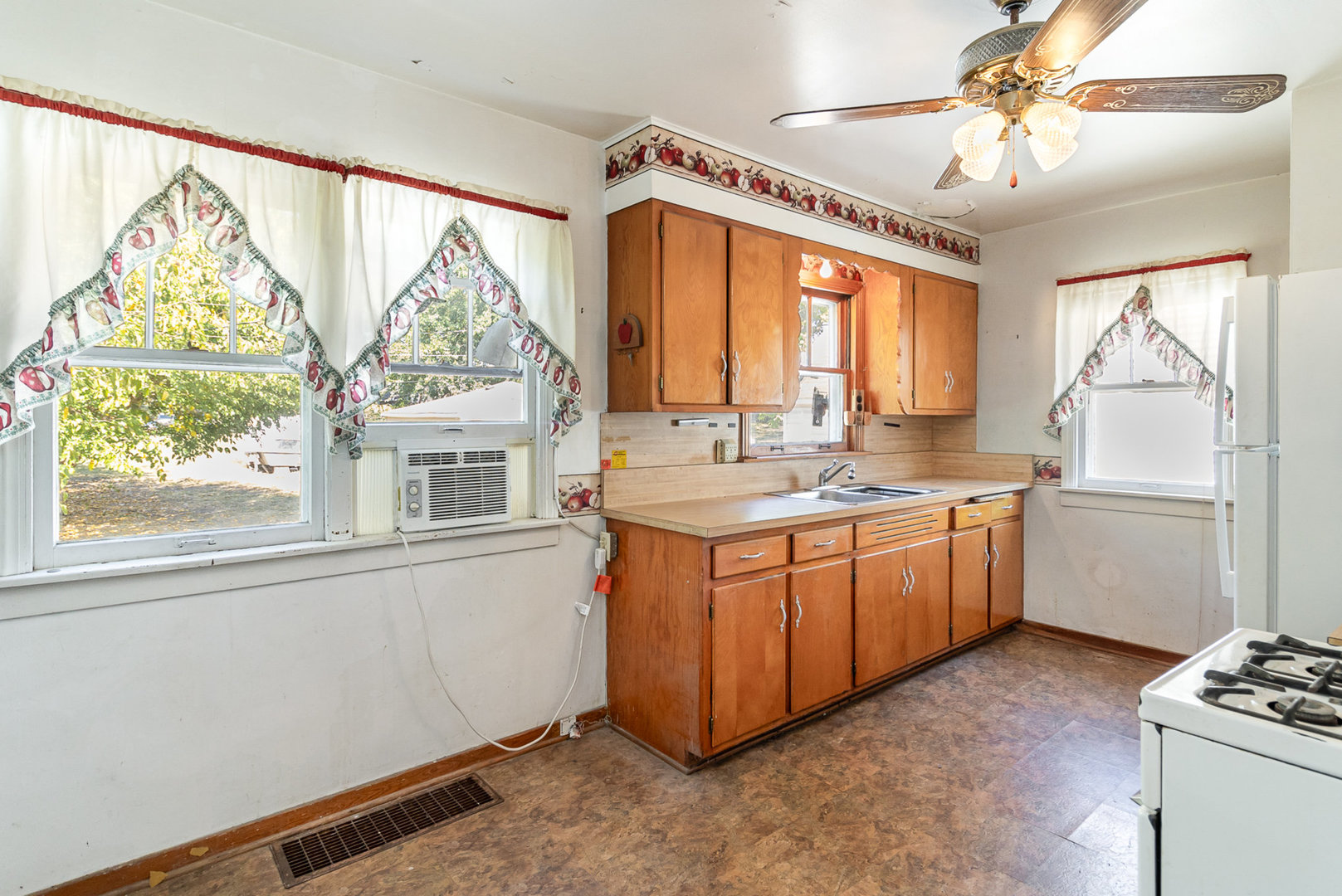 2830 Ridge Road Lansing, IL 60438 - Photo 9 of 24 Gallery Image 9