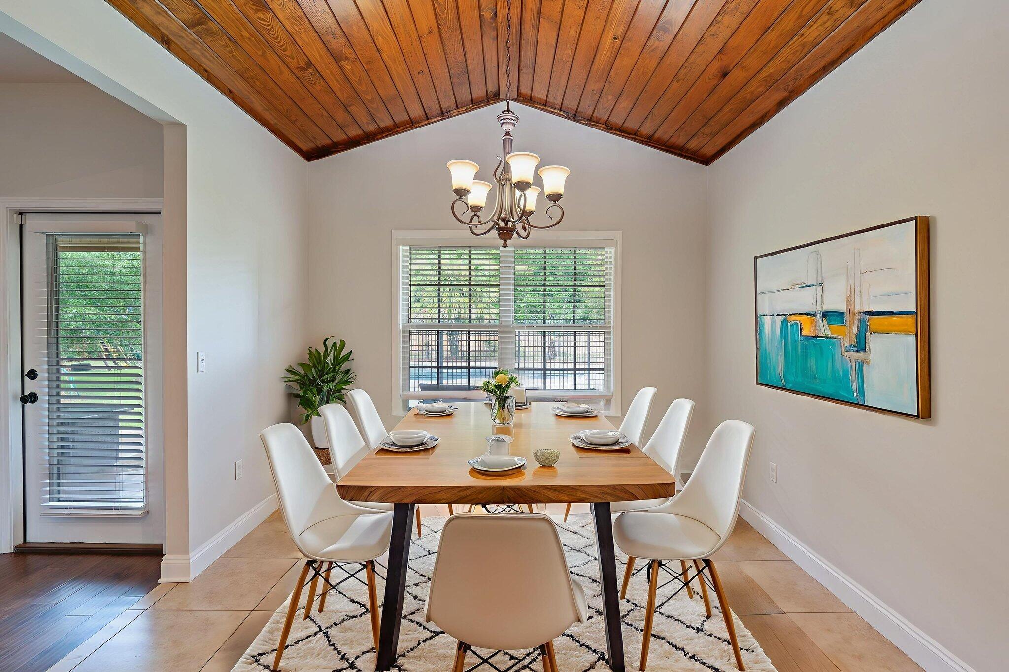 5534 Frontier Drive Crestview, FL 32536 - Photo 6 of 35 Dining area