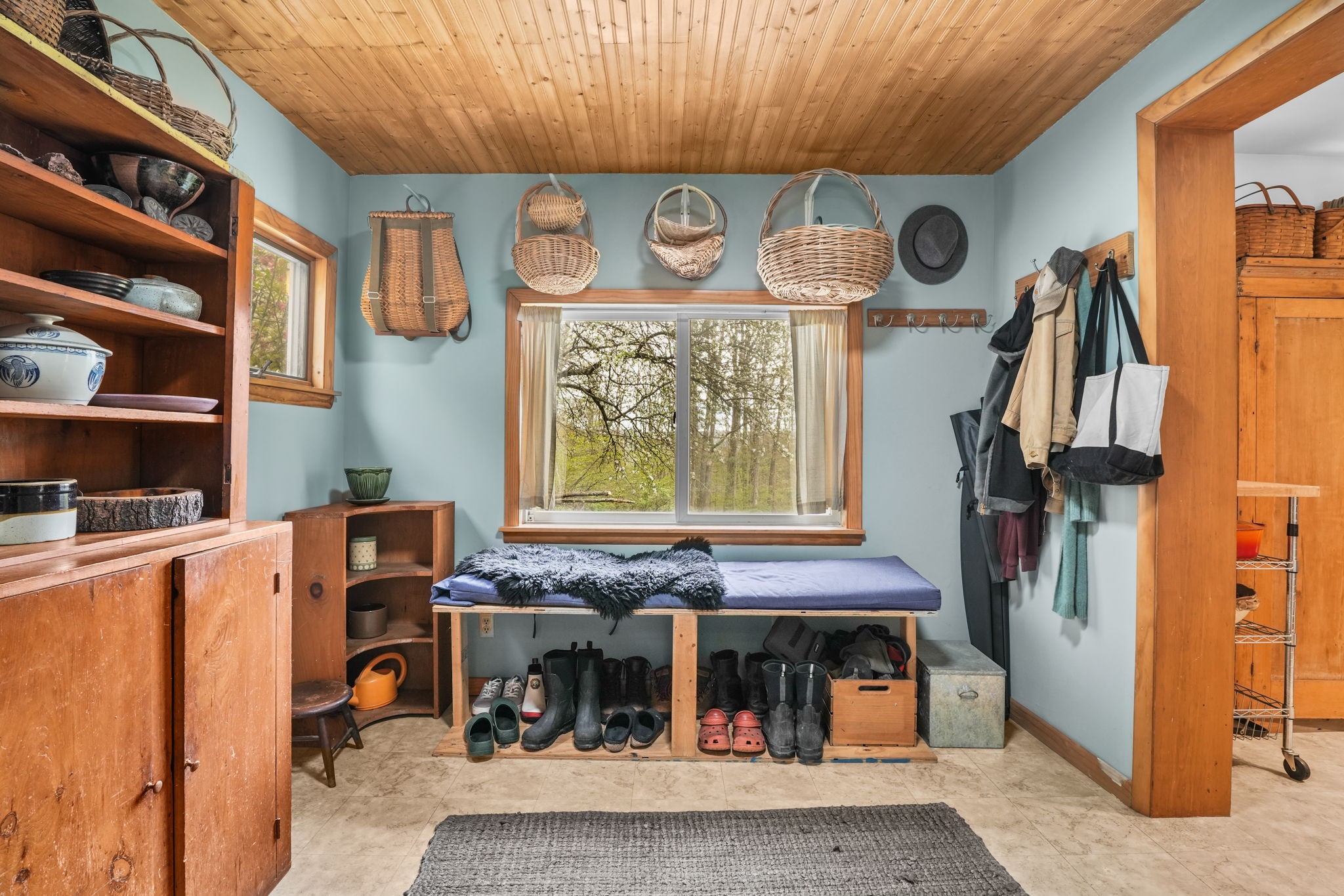 704 Powderhouse Road Vestal, NY 13850 - Photo 5 of 48